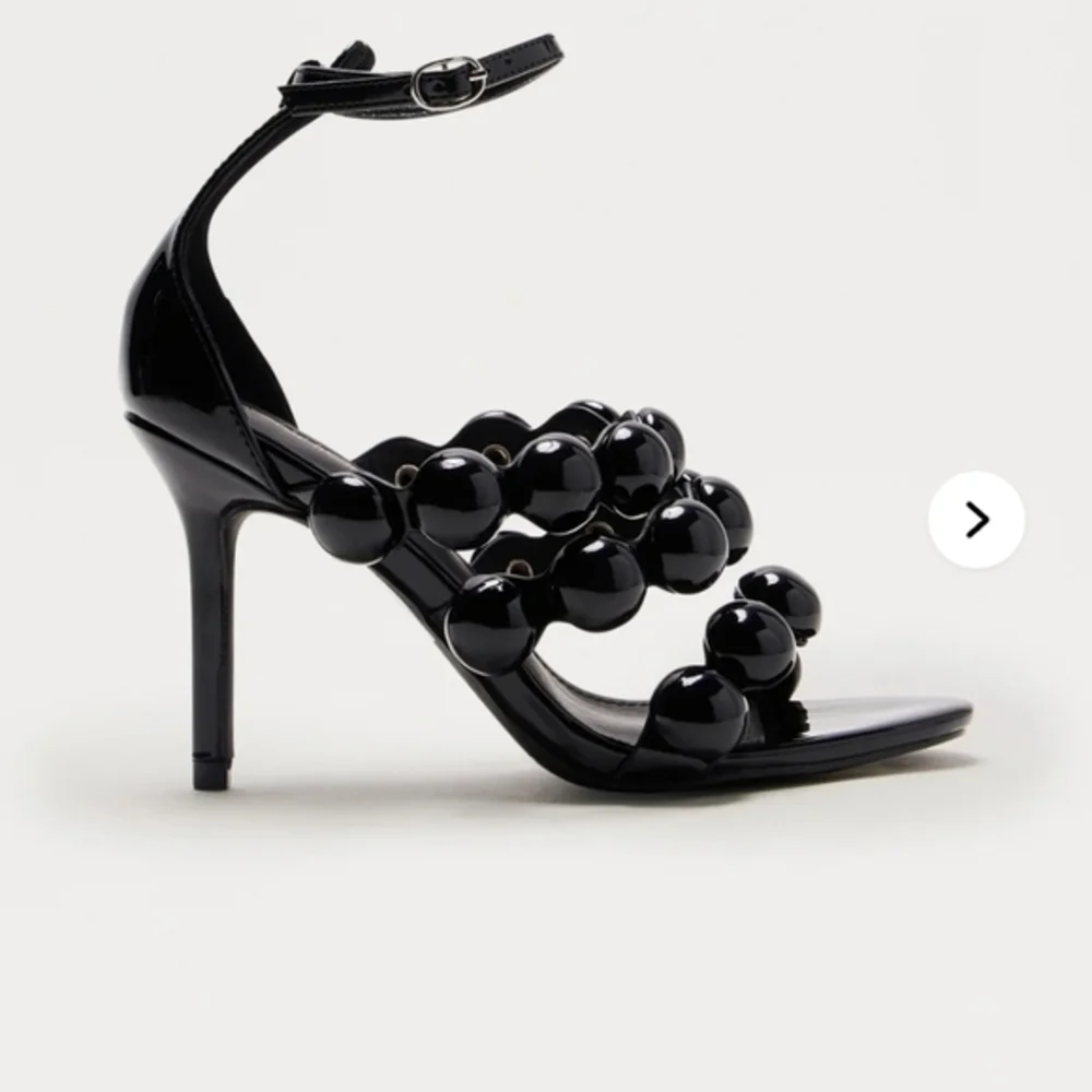 Fashion Nova Black Platform Heels Size 6
